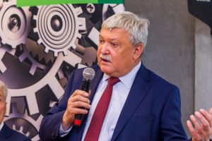 Cel mai bogat om din Ungaria investeşte în Oradea. Ce planuri are şeful OTP Bank, miliardarul Sándor Csányi