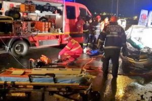 Duminică de COȘMAR pe drumurile din România. Accident GRAV pe DN 15. O persoană a MURIT, un copil este în COMĂ