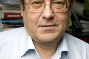 #citesteDobrogea: Prozatorul dobrogean Cristian Teodorescu, la ceas aniversar. Medgidia, orasul de apoi