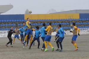 O Geantă de… Metalo-goluri