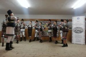 „Uniţi sub tricolor” – activitate culturală dedicată Marii Uniri de la 1918