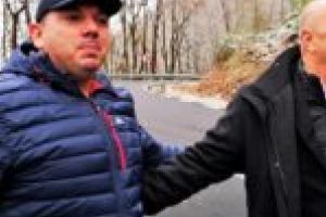 Popa dărâmă fostul club Vintage şi deschide promenada spre mall şi aquaparc! Chiar cu buldozerul lui Vali Armaşu!