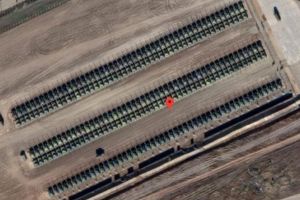 FOTO – Rusia mobilizează sute de tancuri la graniţa cu Ucraina – Tensiunea creşte