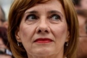 NEWS ALERT/ Carmen Iohannis, citată la Parchetul General! Ea va trebui să explice cum a obţinut două case în centrul Sibiului