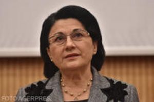 Ce spune Ecaterina Andronescu despre profesorul din Ploiesti care si-a batut elevul cu scaunul in cap