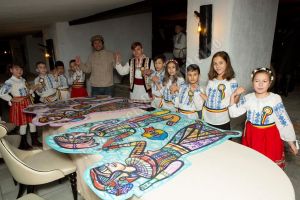 „Poveştile colorate ale Unirii” vor decora faţada unei grădiniţe din Potlogi