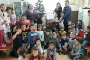 ,,Bucurii în ghetuţe”