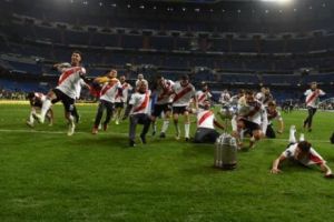 River Plate şi Boca Juniors au luptat pe „Santiago Bernabeu” pentru cel mai important meci din America de Sud. Finala, decisă în prelungiri