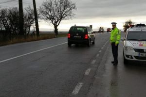 Acţiune de amploare a Poliţiei în judeţ. Aproape 300 de amenzi şi 14 permise reţinute