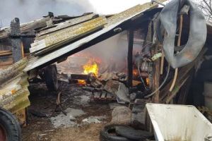 FOTO: Pagube uriaşe în urma unui incendiu la Gugeşti