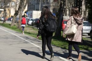 Eşti elev? Ce ai vrea să faci în zilele dedicate Școlii Altfel? Chestionar online marca CJE TM