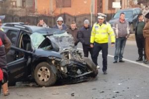 SFÂRŞIT DE DRUM ÎN BOTUL MAŞINII DE GUNOI!