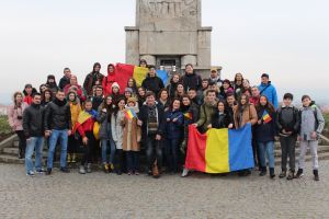 Zeci de elevi din Gorj şi Mehedinţi, la Alba Iulia
