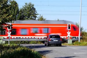 O femeie s-a aruncat în faţa trenului la Tatarani. Caz şocant în Vâlcea