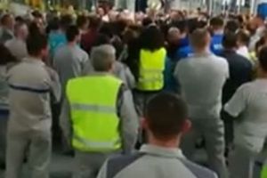 Alertă la uzina Dacia! Muncitorii au intrat în grevă