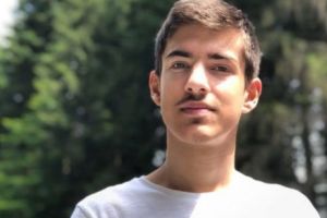 Un român a obţinut Medalia de argint în Botswana, la cea mai mare compeţiţie de Știinţe