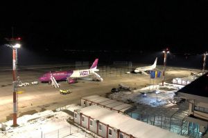 Patru curse aeriene care trebuiau să ajungă la Iaşi şi Bacău au aterizat pe Aeroportul Suceava