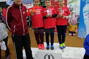 Pentru al treilea an consecutiv, micii tenismeni din Fălticeni au urcat pe podium la Turneul ...