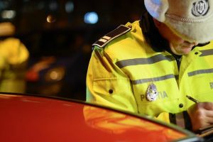 Tânăr din Meteş surprins, fără carnet de şofer, la volanul maşinii, într-o comună din Cluj