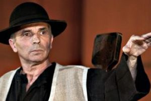 Maestre Lese, te mai usurezi mult in capul nostru? Daca nu te tine prostata, stai acasa!