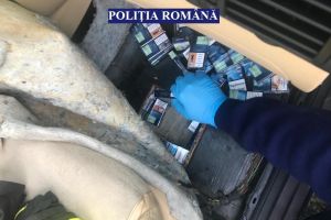 Aproape 60.000 de ţigarete, confiscate de poliţişti