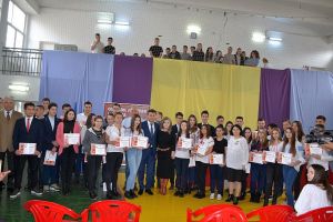 Ialomiţa: Ceremonia de acordare oficială a certificatelor şi diplomelor de excelenţă pentru olimpicii ialomiţeni şi cadrele didactice îndrumătoare ale acestora din zona Urziceni