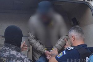 Ghinion: Fugit din ţară înainte să fie condamnat definitiv pentru furt, un bihorean a picat în plasa poliţiştilor când s-a întors acasă pentru Crăciun