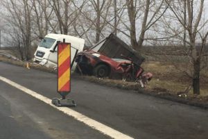 Accident rutier pe Autostrada A2. Implicate un TIR si un autoturism 