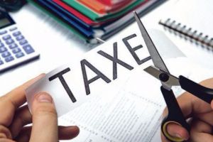 Ce români CÂȘTIGĂ cei mai mulţi BANI. Salariile BUGETARILOR continuă să CREASCĂ