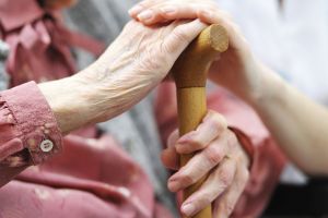 Fonduri „subţirele” alocate de la bugetul local bătrânilor şi copiilor nevoiaşi ai oraşului