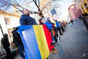 VIDEO „Vă vedem din Sibiu”, un an de proteste zilnice – Marţi seara e şi o dezbatere
