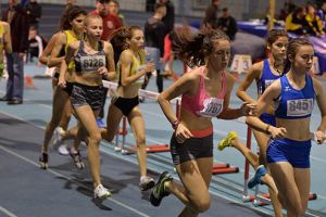 Cinci titluri şi alte zece medalii pentru atleţii Hunedoarei la „Cupa 1 Decembrie” de la Bacău