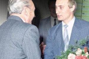 PUTIN şi trecutul său MURDAR la KGB. Preşedintele Rusiei nu mai poate NEGA. Legitimaţia care îl DECONSPIRĂ a fost GĂSITĂ - FOTO LEGENDARĂ în articol