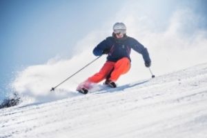 Veşti bune pentru turişti: Preturi mai mici la teleski şi alte activităţi de agrement