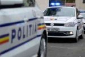 Bărbaţii care l-au atacat pe şeful Postului de Poliţie Checea, reţinuţi. Omul legii, în stare gravă după ce a fost lovit cu o lopată şi o coasă!