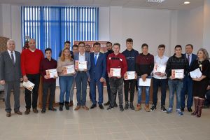 Feteşti: Ceremonia de acordare oficială a certificatelor şi diplomelor de excelenţă pentru olimpicii ialomiţeni şi cadrele didactice îndrumătoare ale acestora