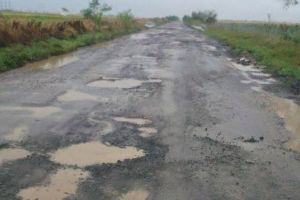 Marius Sulincean: Drumul ce face legătura între Neudorf şi judeţul Timiş se surpă peste noapte, ca în legenda meşterului Manole