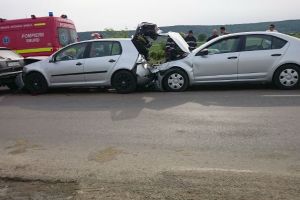 Accident în lanţ în judeţul Satu Mare. Șoferul vinovat a fugit