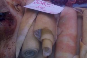 PIELEA PORCULUI, CEA MAI SCUMPĂ „DELICATESĂ” DIN PIEŢE