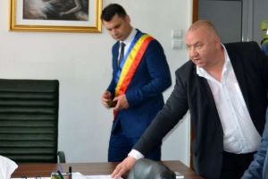 Viceprimarul Ganea, hotarat sa demaste tupeul si minciuna primarului Dobre. Iata noua postare a lui Cristi Ganea
