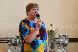 Colanul de Aur din partea COSR!:  Astazi e ziua de nastere a Elenei Frincu. Fosta mare sportiva si cel mai de succes manager de sport din Romania