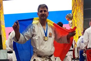 Karatistul Mircea Cristian Popa, medaliat cu aur şi argint la Campionatul European