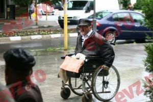 Persoanele cu handicap grav, pensionate după o treime din stagiul complet de cotizare