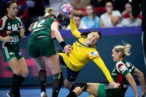 Handbal feminin: România, învinsă de Ungaria, aproape de ratarea calificării în semifinalele EURO 2018