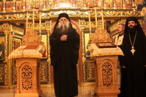 Înaltpreasfinţitul Varsanufie a săvârşit primele tunderi în monahism la Mănăstirea Suieşti