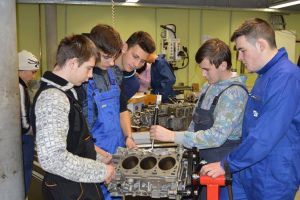 Sprijin financiar pentru angajatorii care încheie contracte de ucenicie