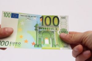 IPJ: Valutiştii din Bistriţa, la control. Ce sumă a fost confiscată