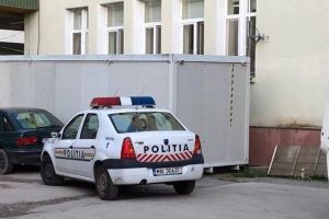 Pedofil arestat preventiv pentru 30 de zile după ce a agresat sexual o fetiţă de doar 8 ani