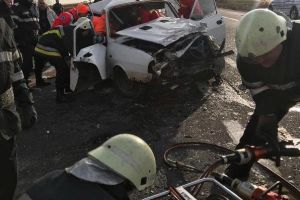 Cum s-a produs accidentul de la Pufeşti. Șoferul TIR-ului, vinovat pentru producerea accidentului