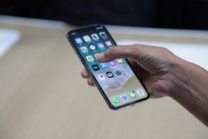 iPhone ar putea sa nu mai fie produse in China daca tarifele impuse de SUA vor ajunge la 25%